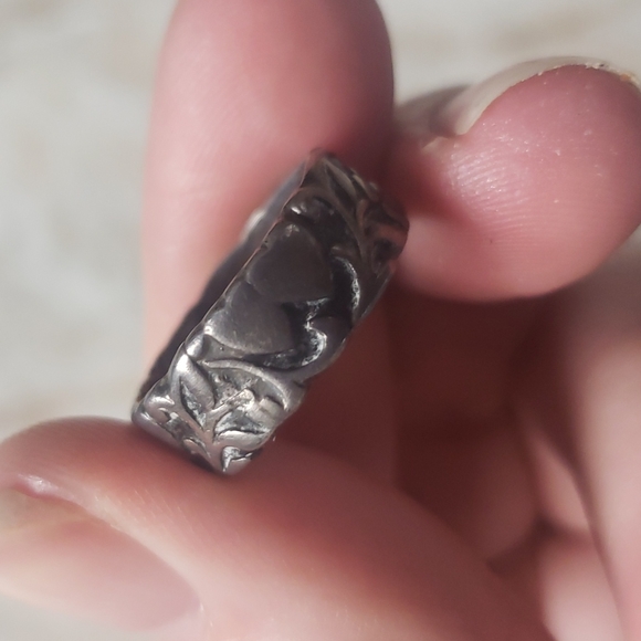 Vintage Sterling Sweetheart Ring - Picture 9 of 9